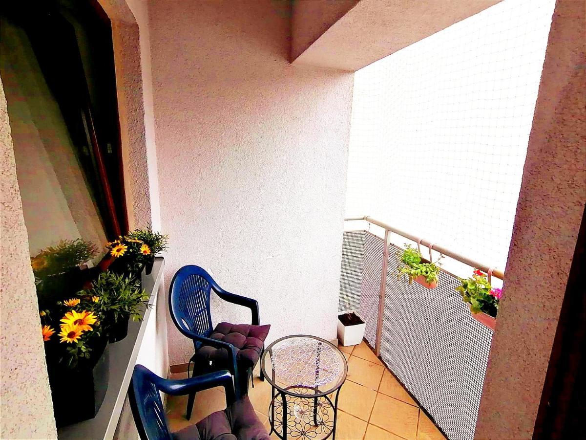 Apartament Na Olawskiej Wroclaw Bagian luar foto